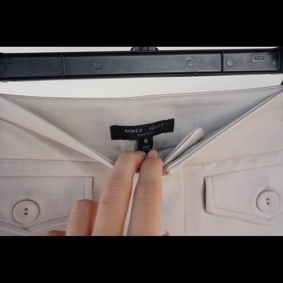 Romeo + Juliet. Size M pants. - Picture 6 of 6